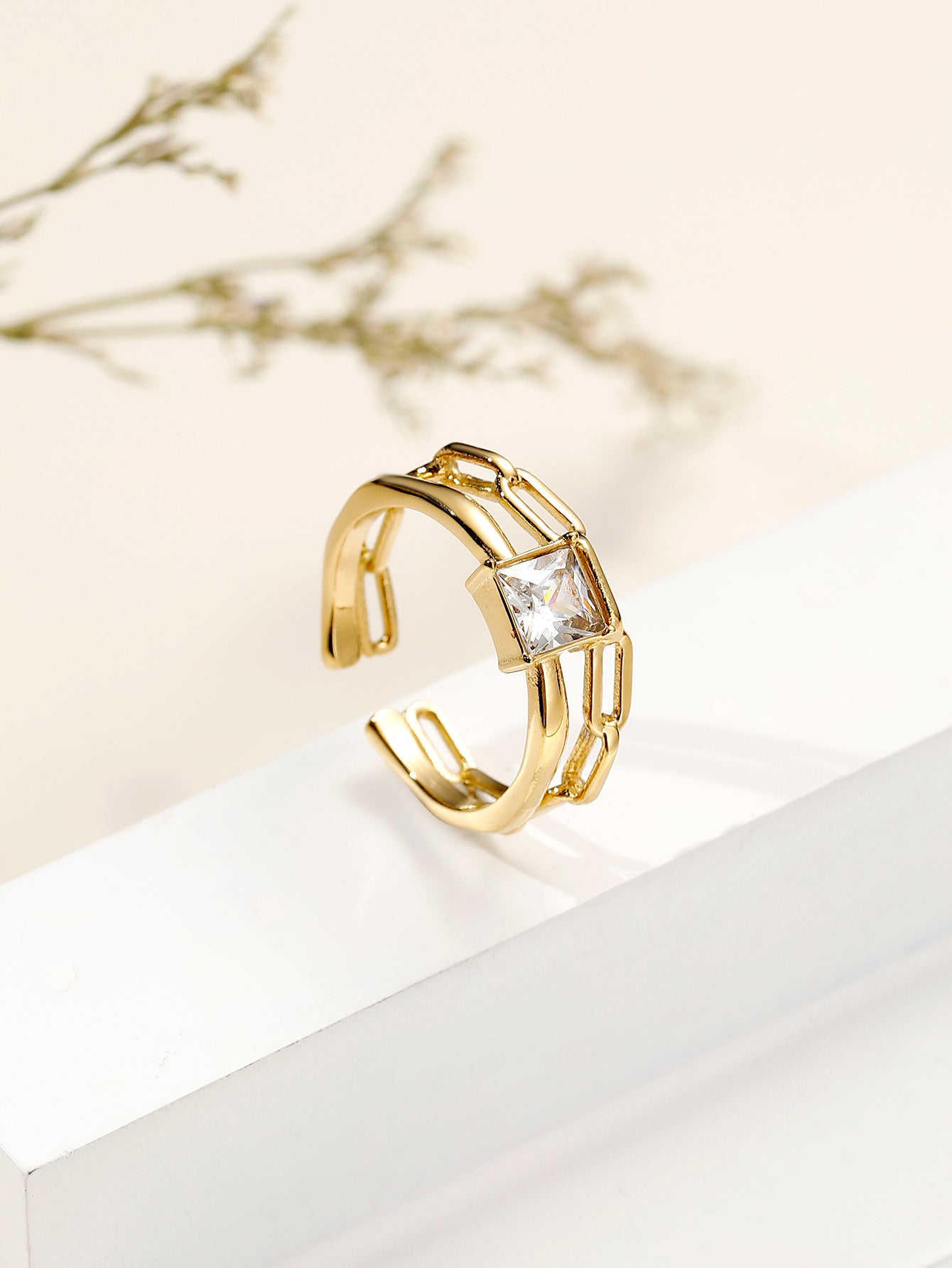 14K Gold-Plated Zircon Ring - PVD Coated Stainless Steel