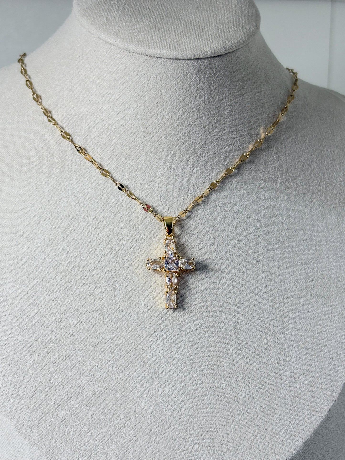 Zircon Cross Pendant Necklace – 18K Gold Plated Stainless Steel