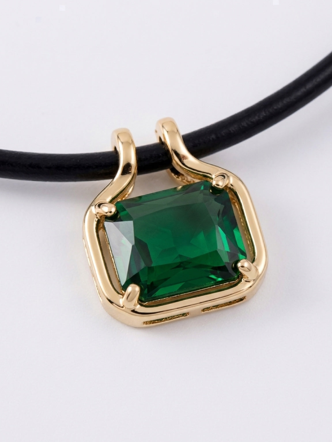Ema Emerald Black Rope Chain Necklace